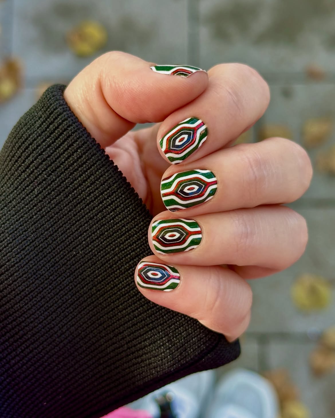 Bold Abstract Geometric Oval Nail Art
