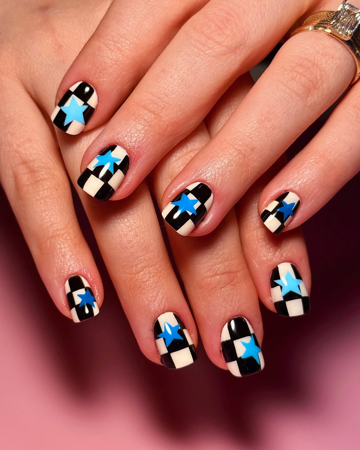 Checkerboard Star Power Nails in Glossy Black