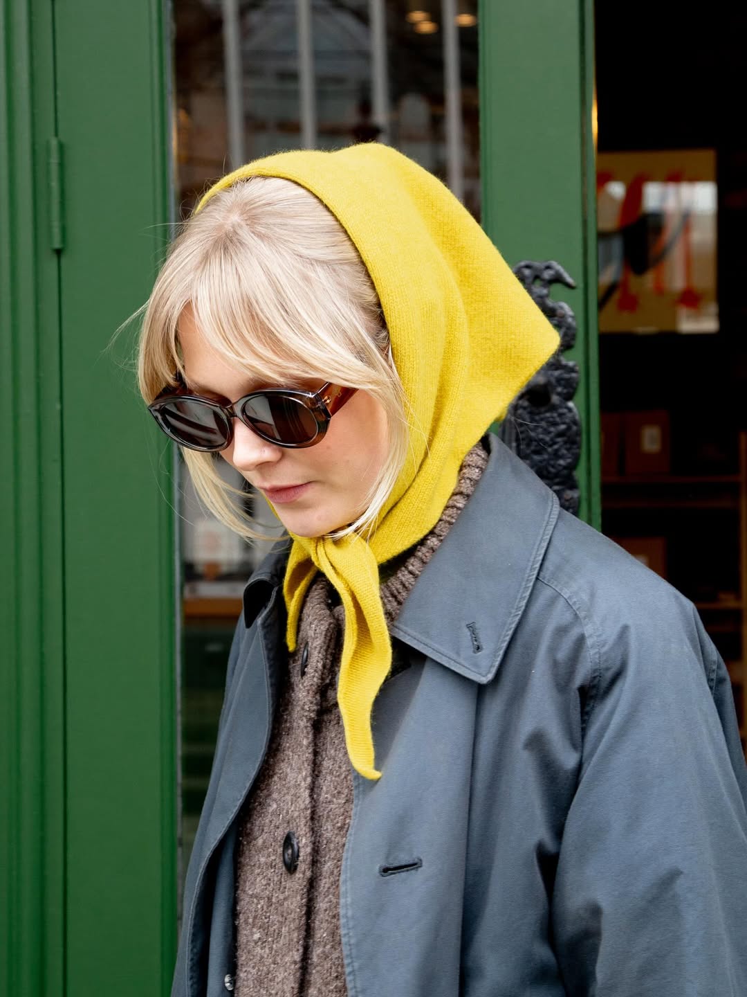 Chic Yellow Scarf With Tweed Knit And Trench Coat