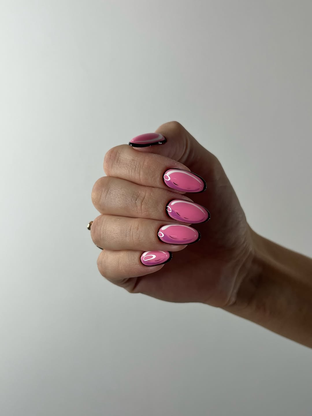 Comic Book Pink Oval Nails With Black Outline
