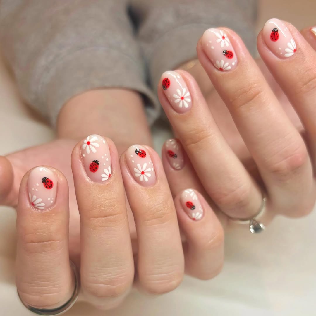 Cute Ladybug and Daisy Oval Nails