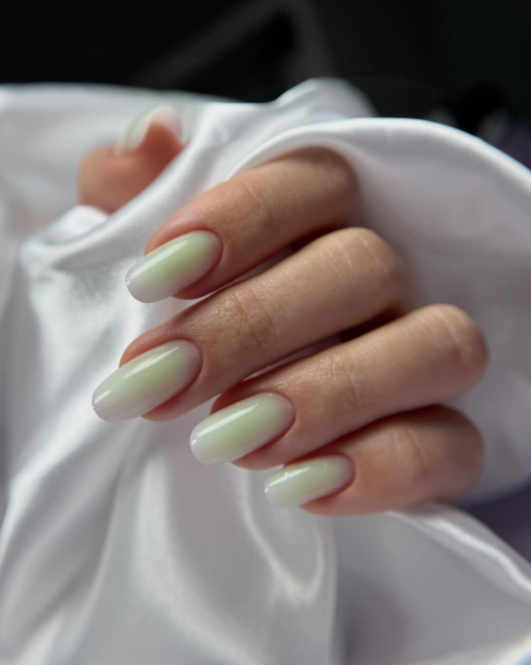 Dreamy Pastel Ombre Oval Nails