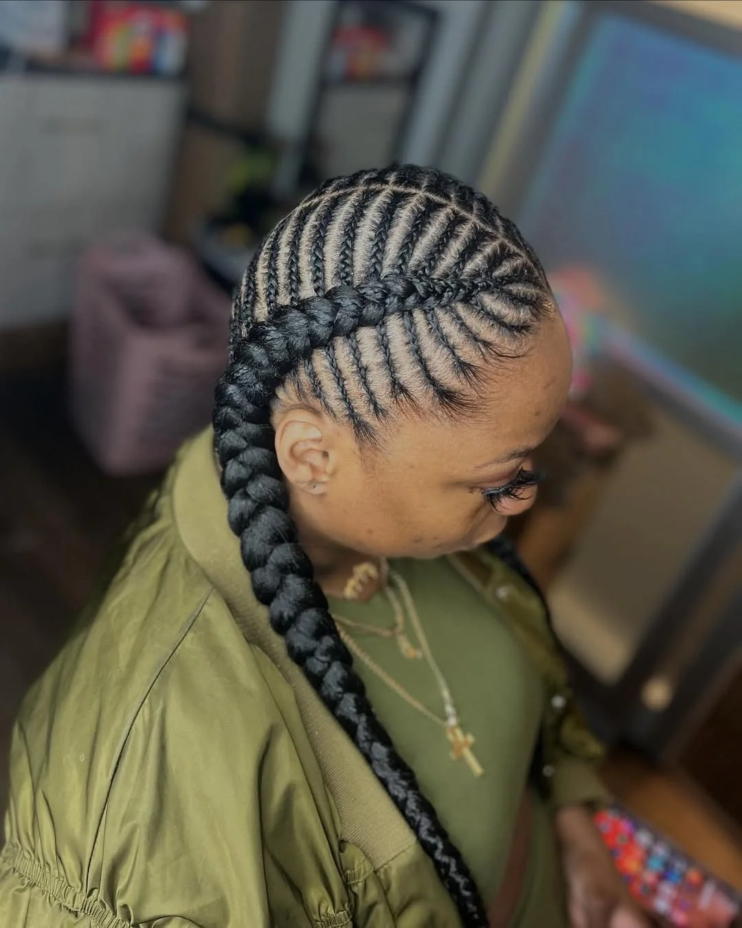 Intricate Parallel Cornrows With Large Braids