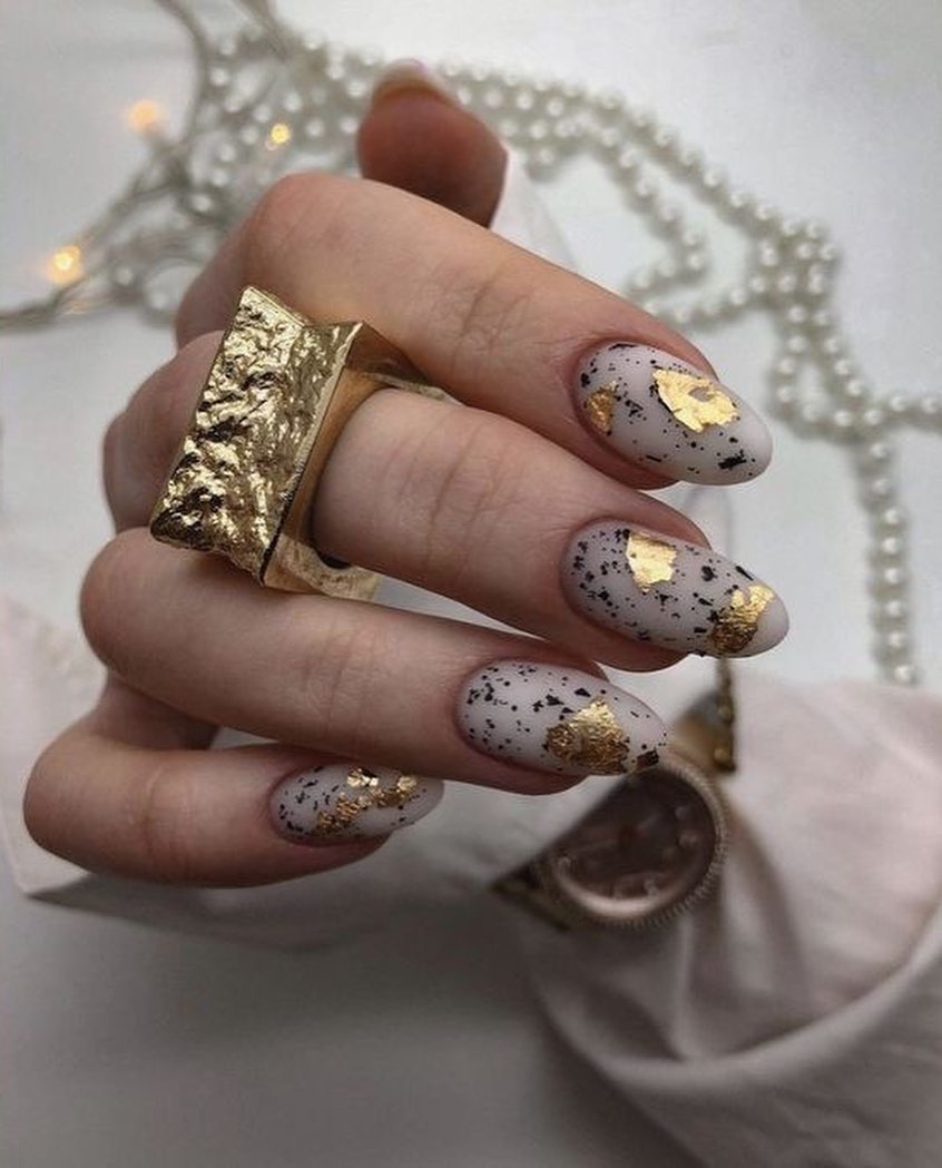 Matte Speckled Gold Leaf Oval Nails