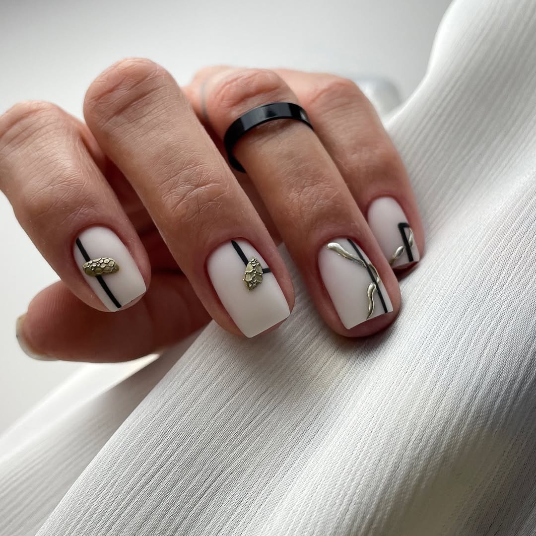 Matte White Black Lines 3D Metallic Charms