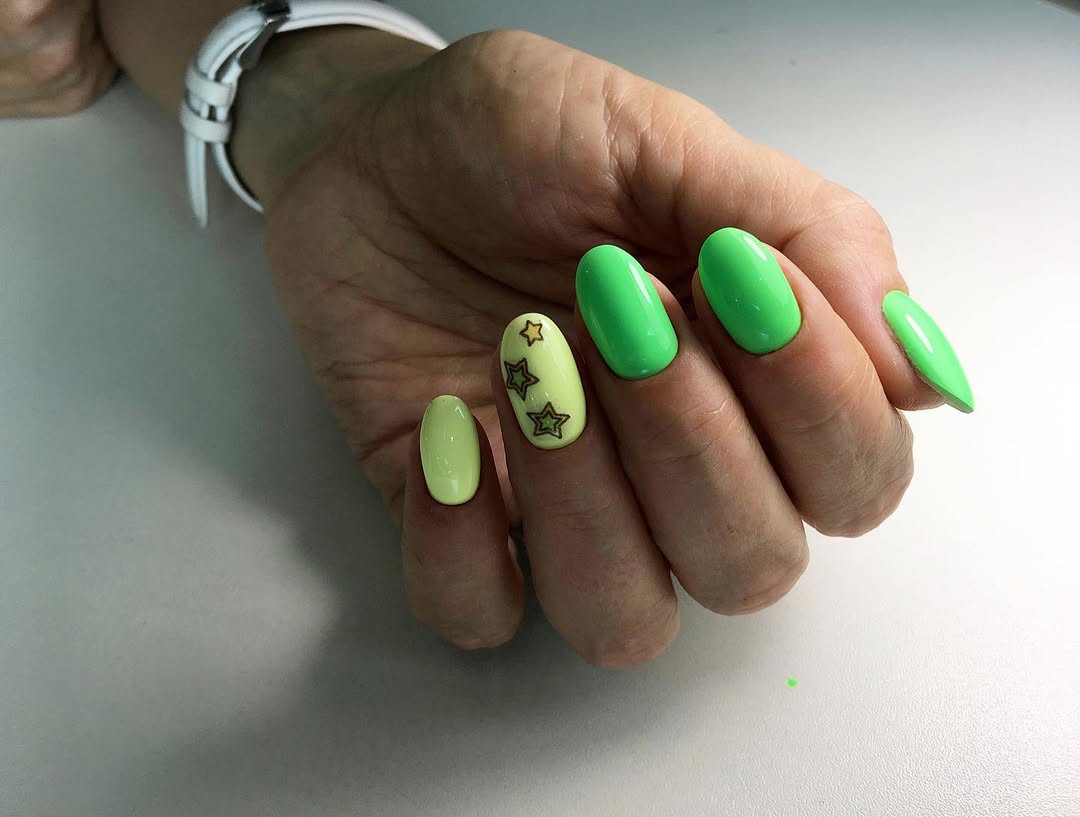 Neon Green & Pastel Star Oval Nails