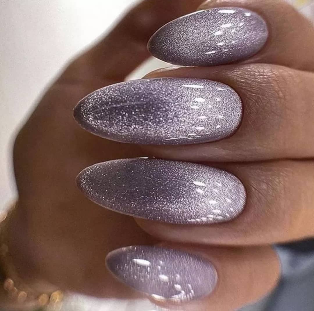 Shimmering Grey Cat Eye Oval Nails