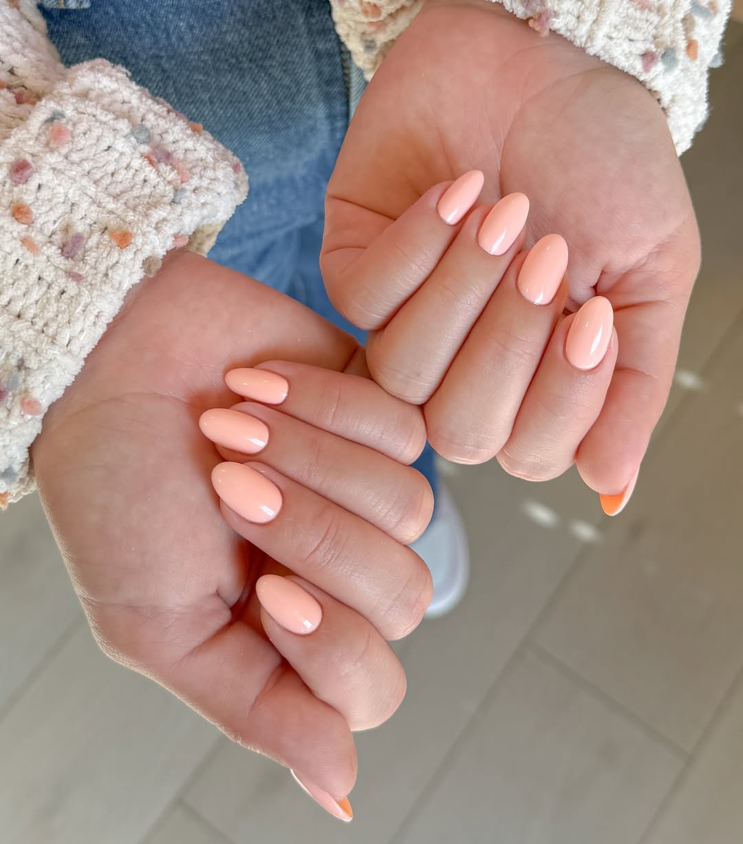 Soft Peach Glossy Short Oval Nails