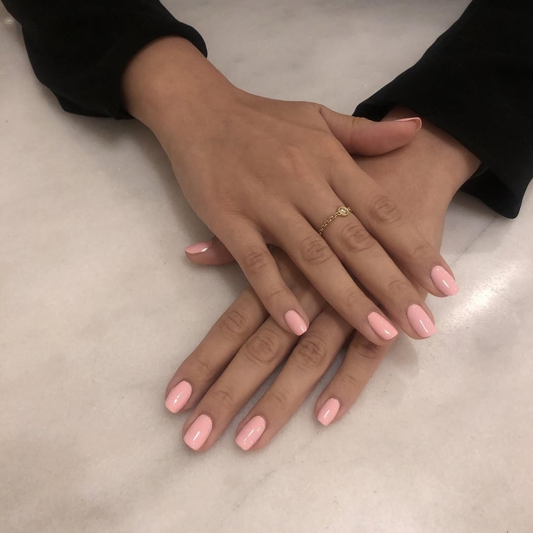 Soft Pink Glossy Oval Nails