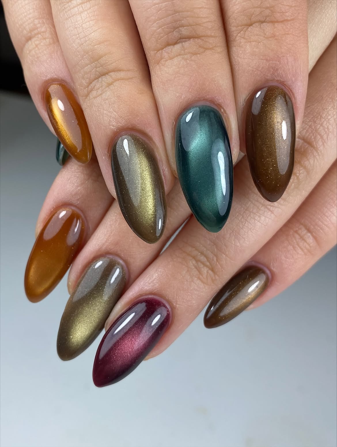 Autumn Cat Eye Nails in Earthy Tones