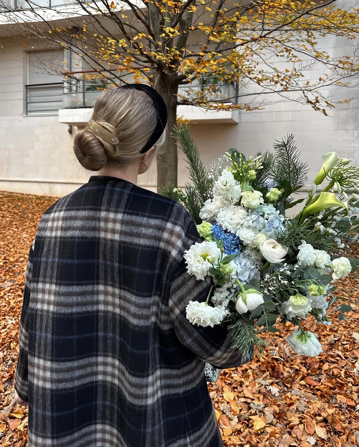 Chic Low Bun With Velvet Headband