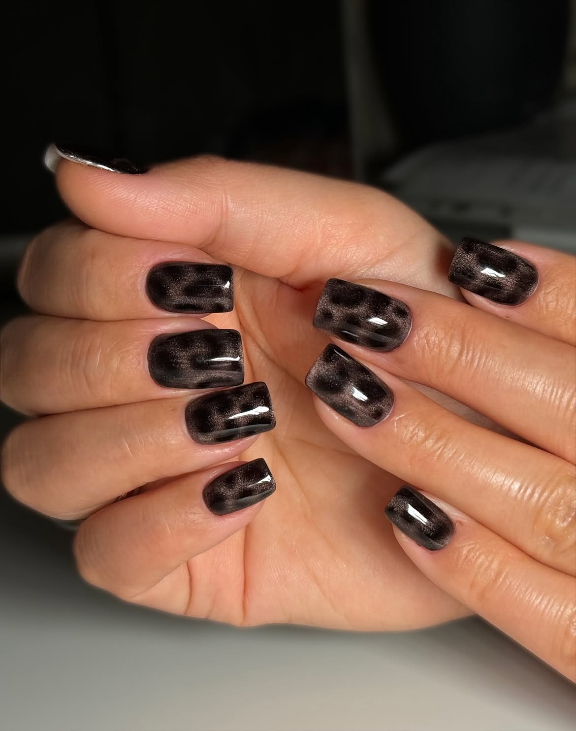 Chocolate Leopard Cat Eye Nails