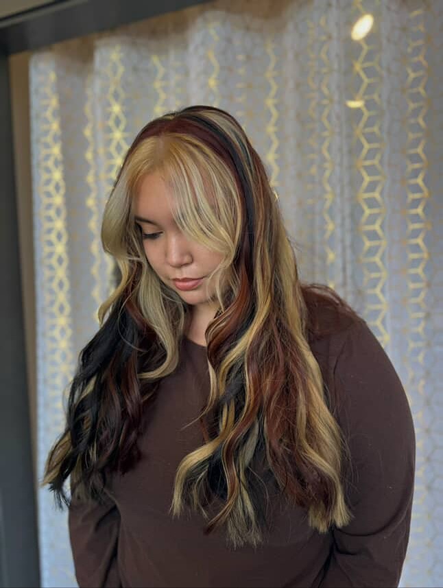 Chunky Calico Hair Color With Loose Waves