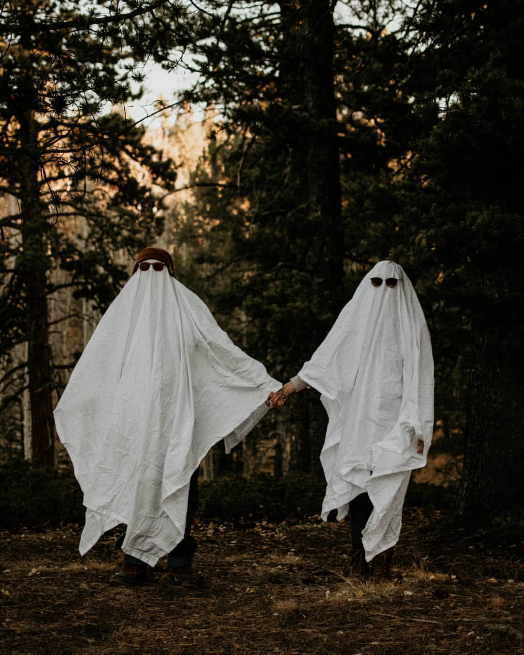 Couple's Classic Ghost Halloween Costume