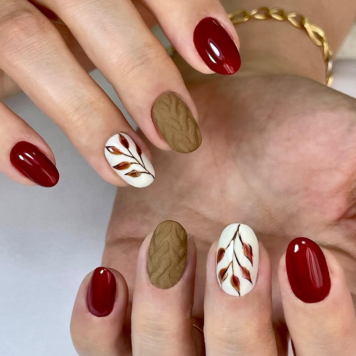 Cozy Cable Knit Fall Leaf Oval Nails