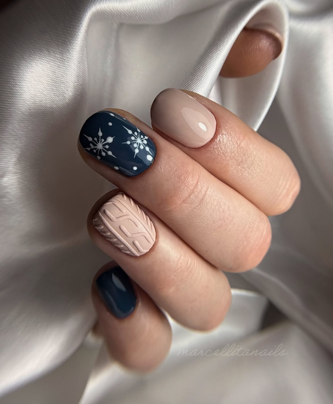 Cozy Knit & Snowflake Autumn Almond Nails