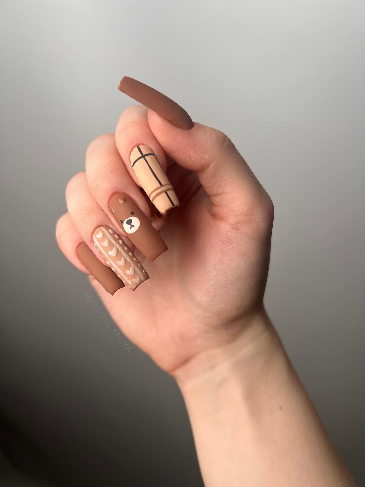 Cozy Teddy Bear Sweater Nails