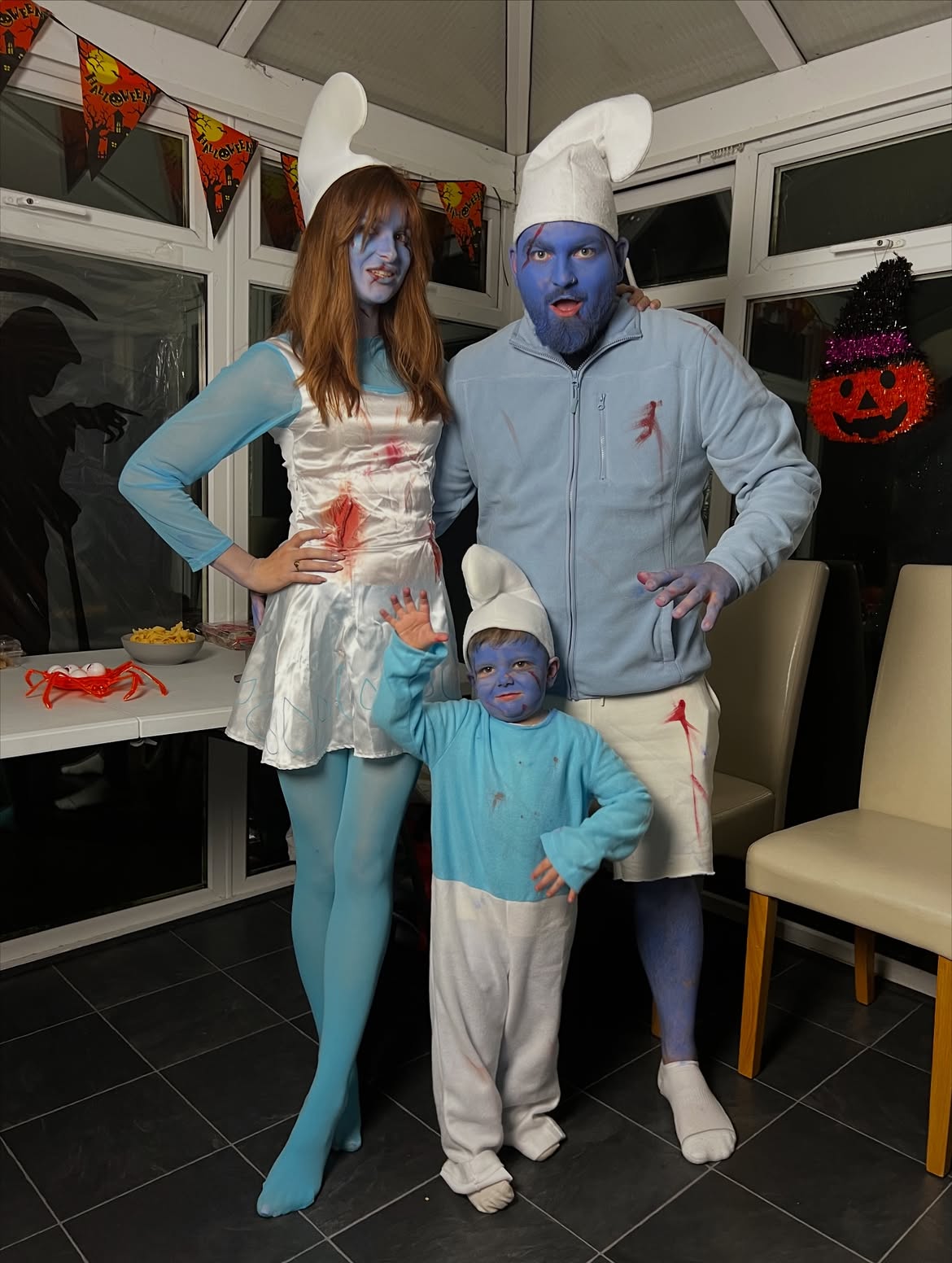 Creative Zombie Smurf & Smurfette Halloween Costume