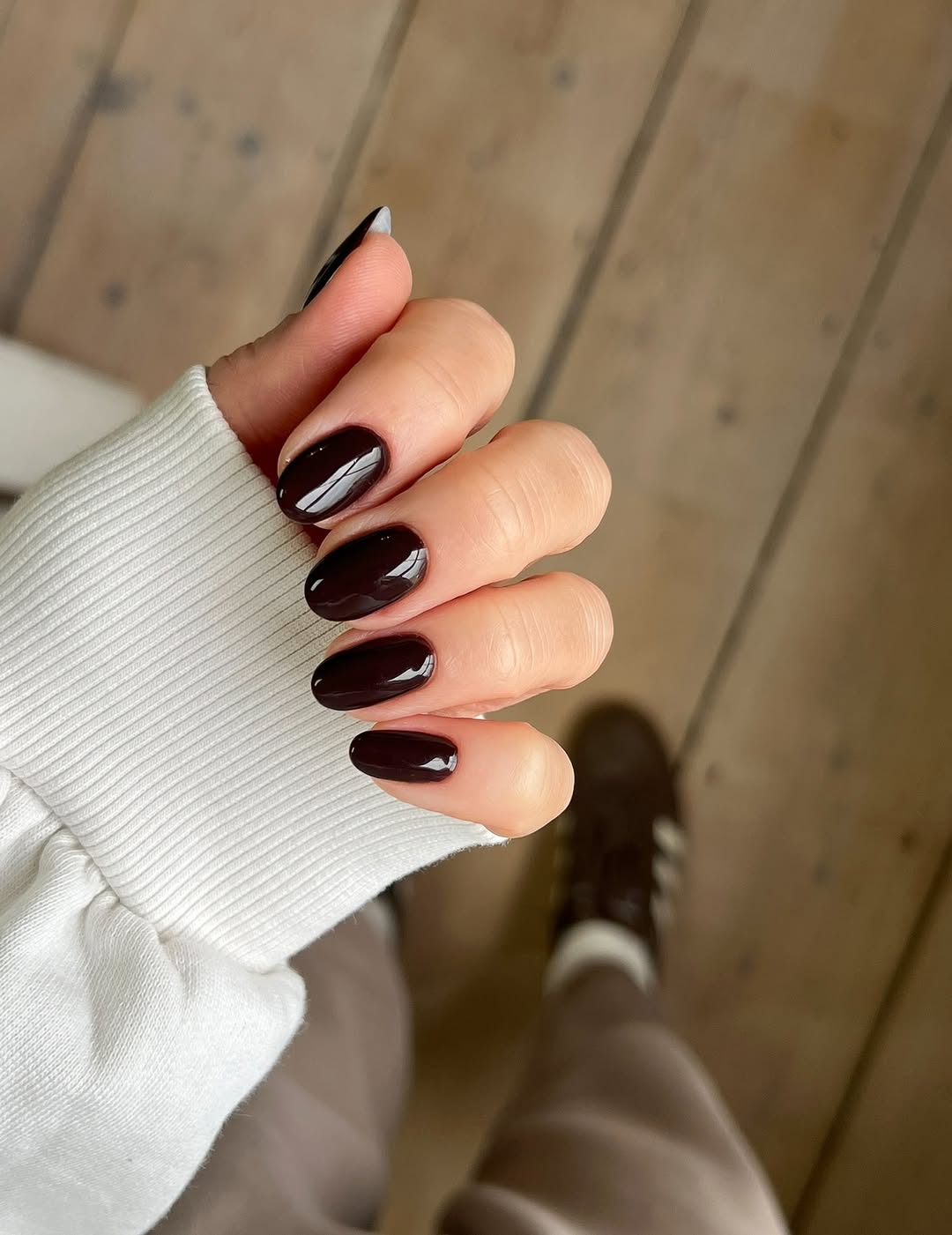 Deep Espresso Oval Glossy Nails
