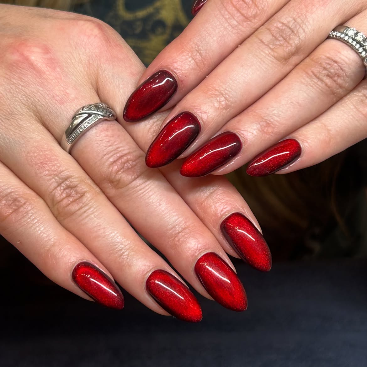 Deep Red Cat Eye Gel Nails