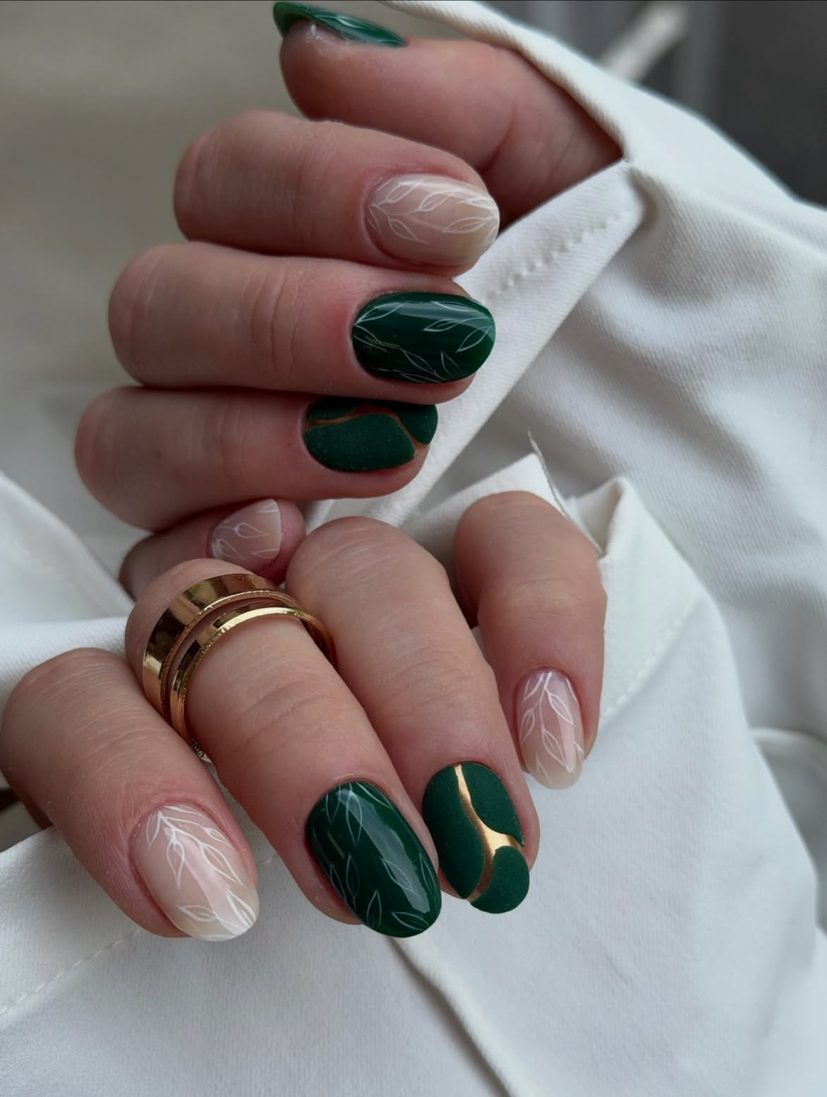 Emerald Green & Nude Leaf Motif Oval Nails