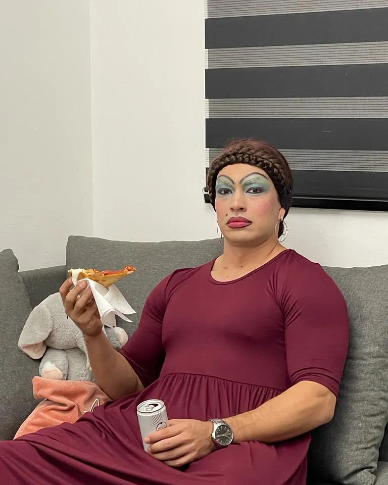 Funny Halloween Costume: Drag Queen Chic