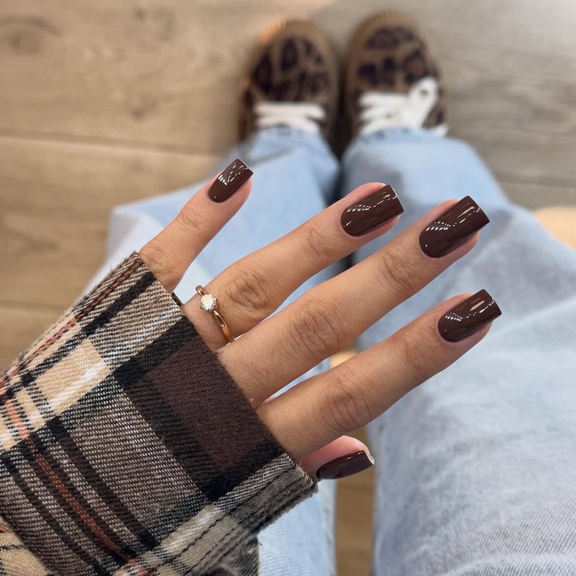 Glossy Dark Chocolate Square Nails