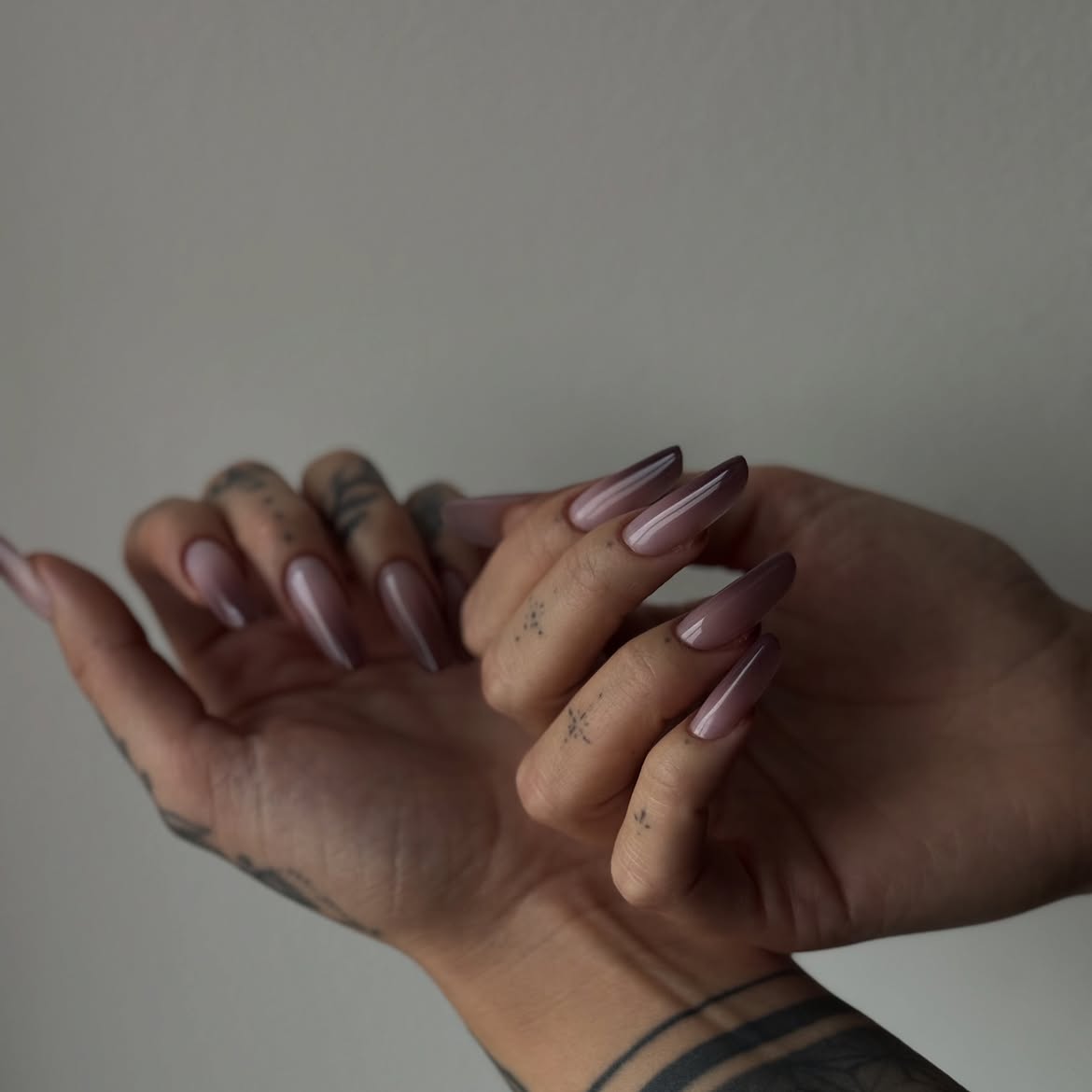 Gradient Mauve to Deep Plum Coffin Nails