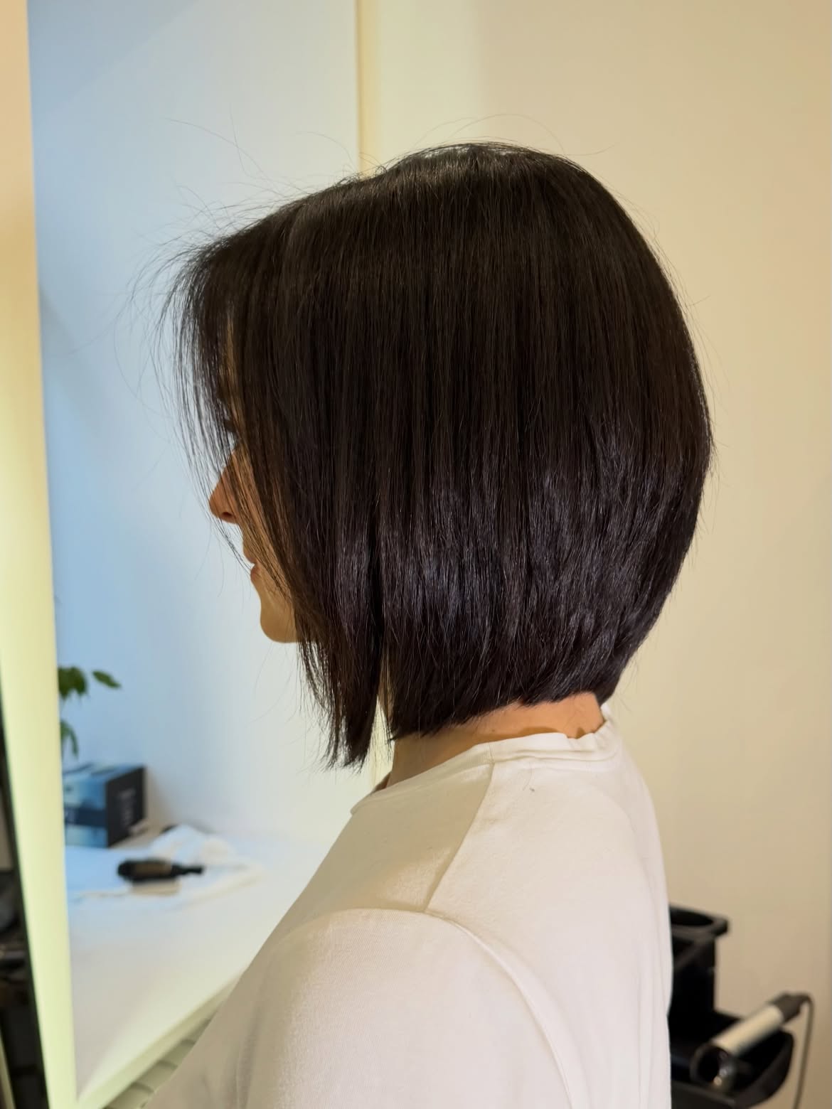 Inverted Blunt Bob With Subtle Face Framing Layers