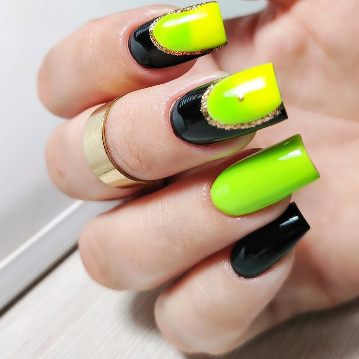 Neon Yellow and Black Ombre Square Nails