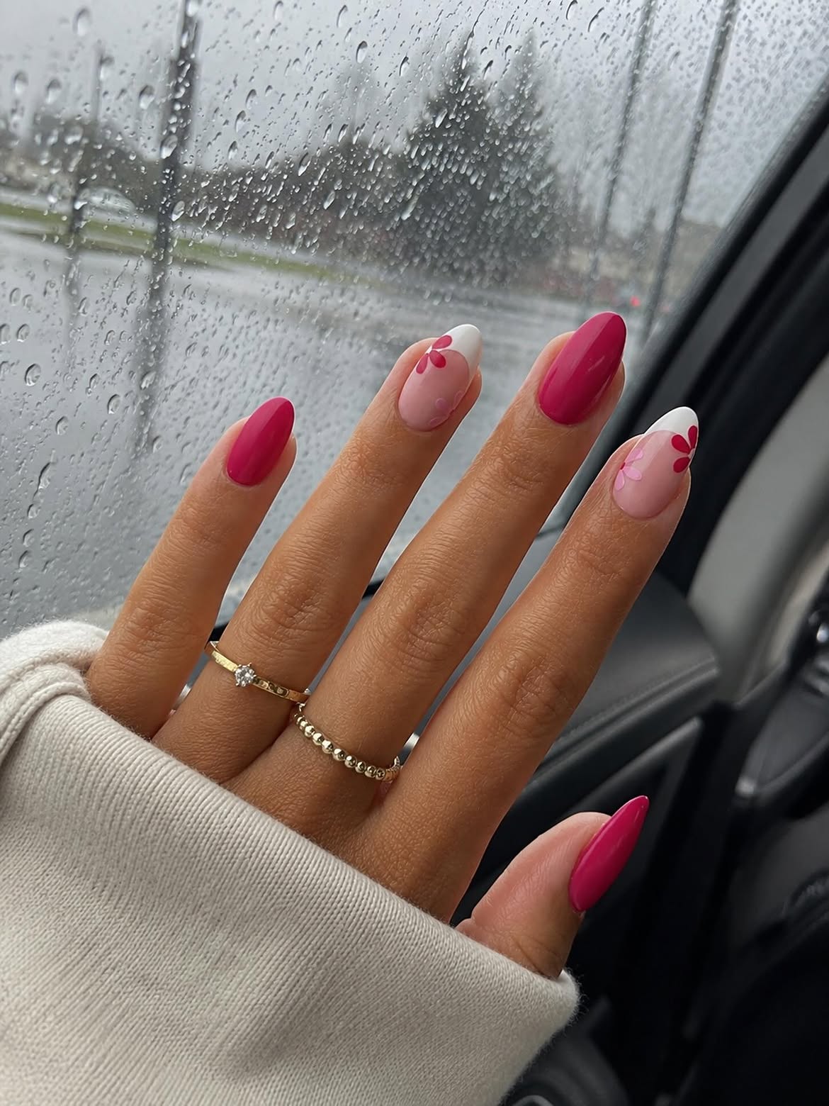 Pink Daisy Accent Almond Nails