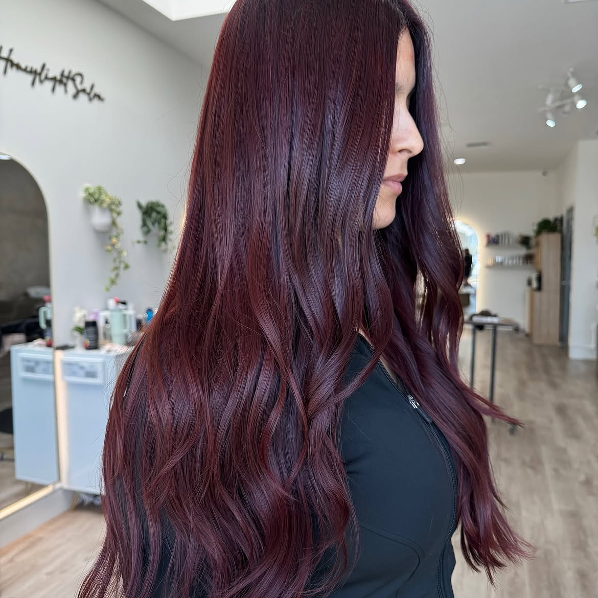 Rich Cherry Cola Waves With Subtle Dimension