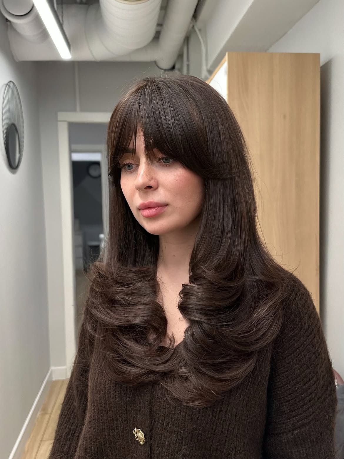 Rich Espresso Layers With Voluminous Blowout