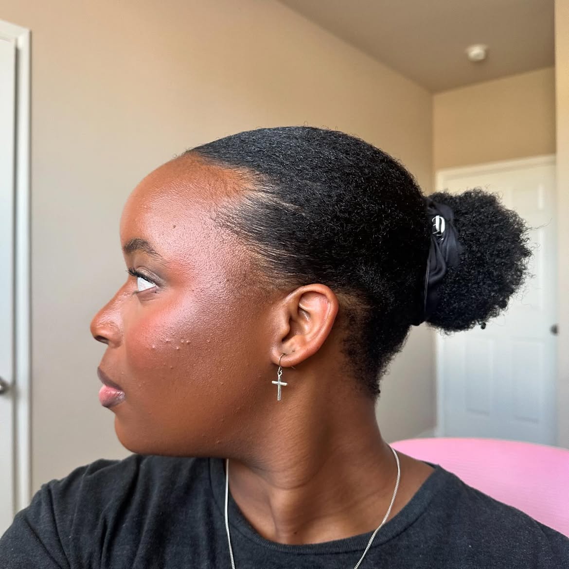 Sleek Low Puff With Defined Edges