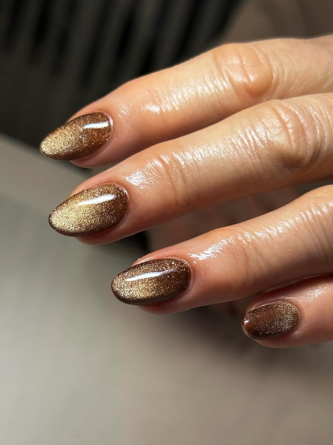 Sparkling Bronze Cat Eye Oval Nails