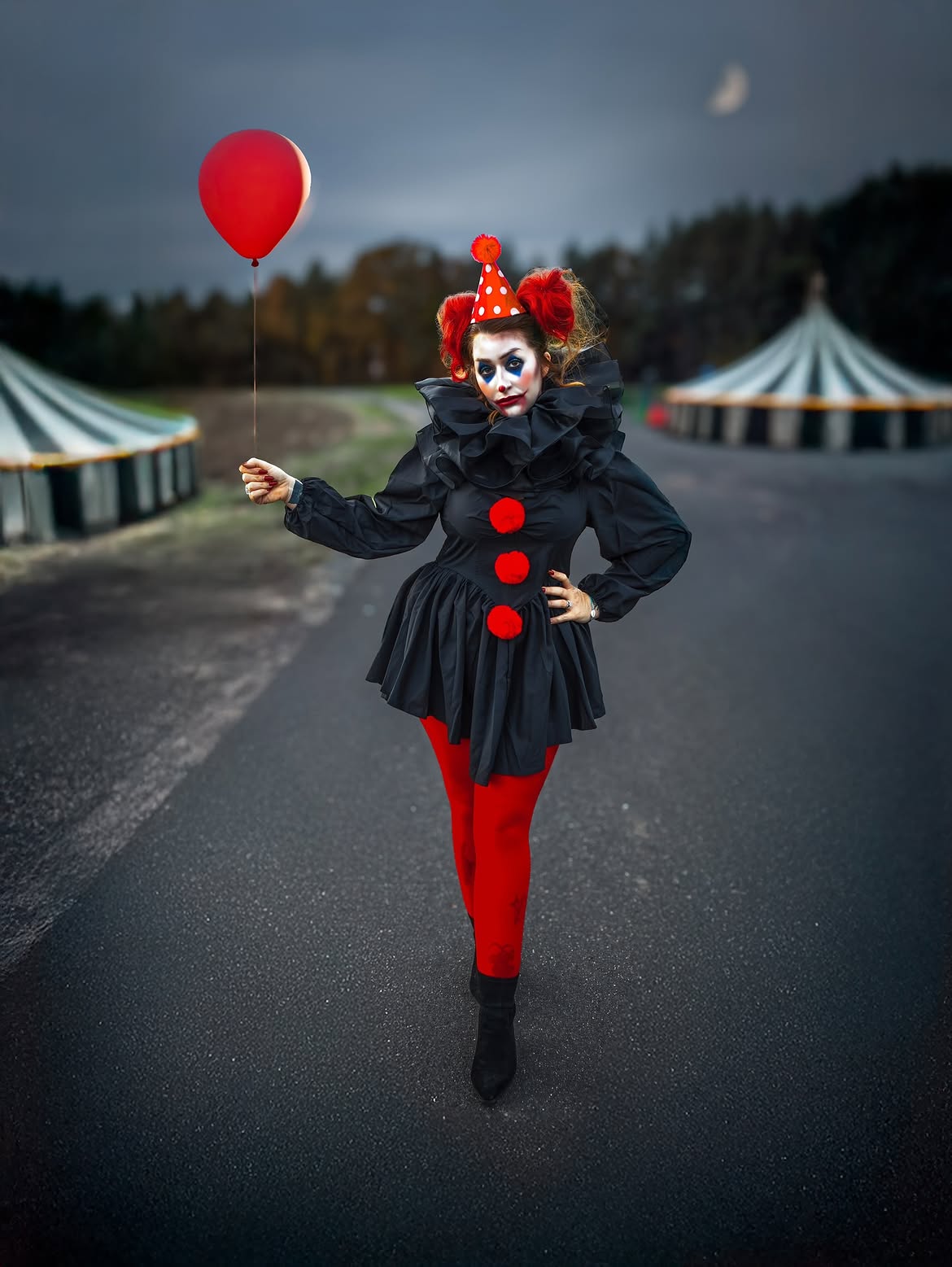 Spooky Clown Costume With Red Accents