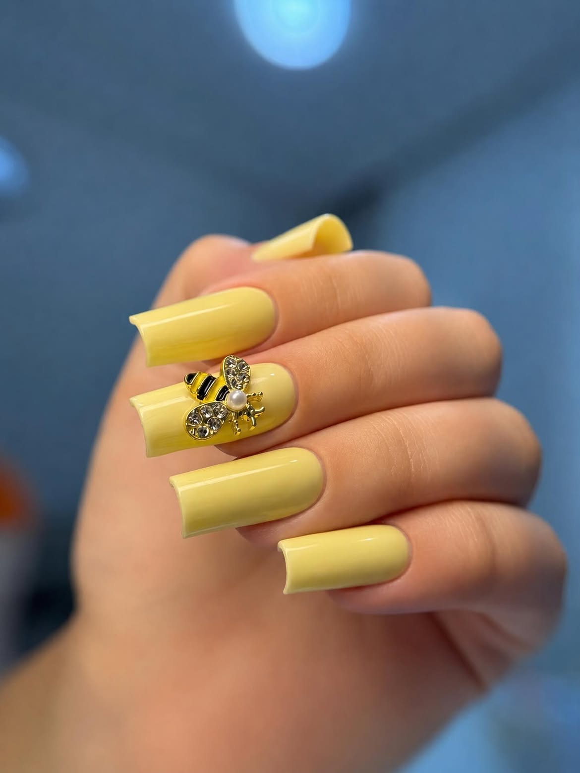 Sweet Bumblebee Yellow Square Nails
