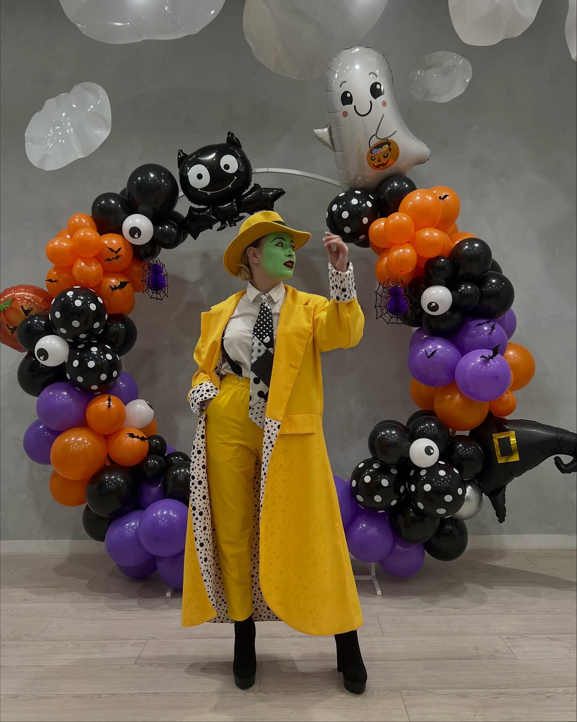 The Mask Halloween Costume In Yellow Suit
