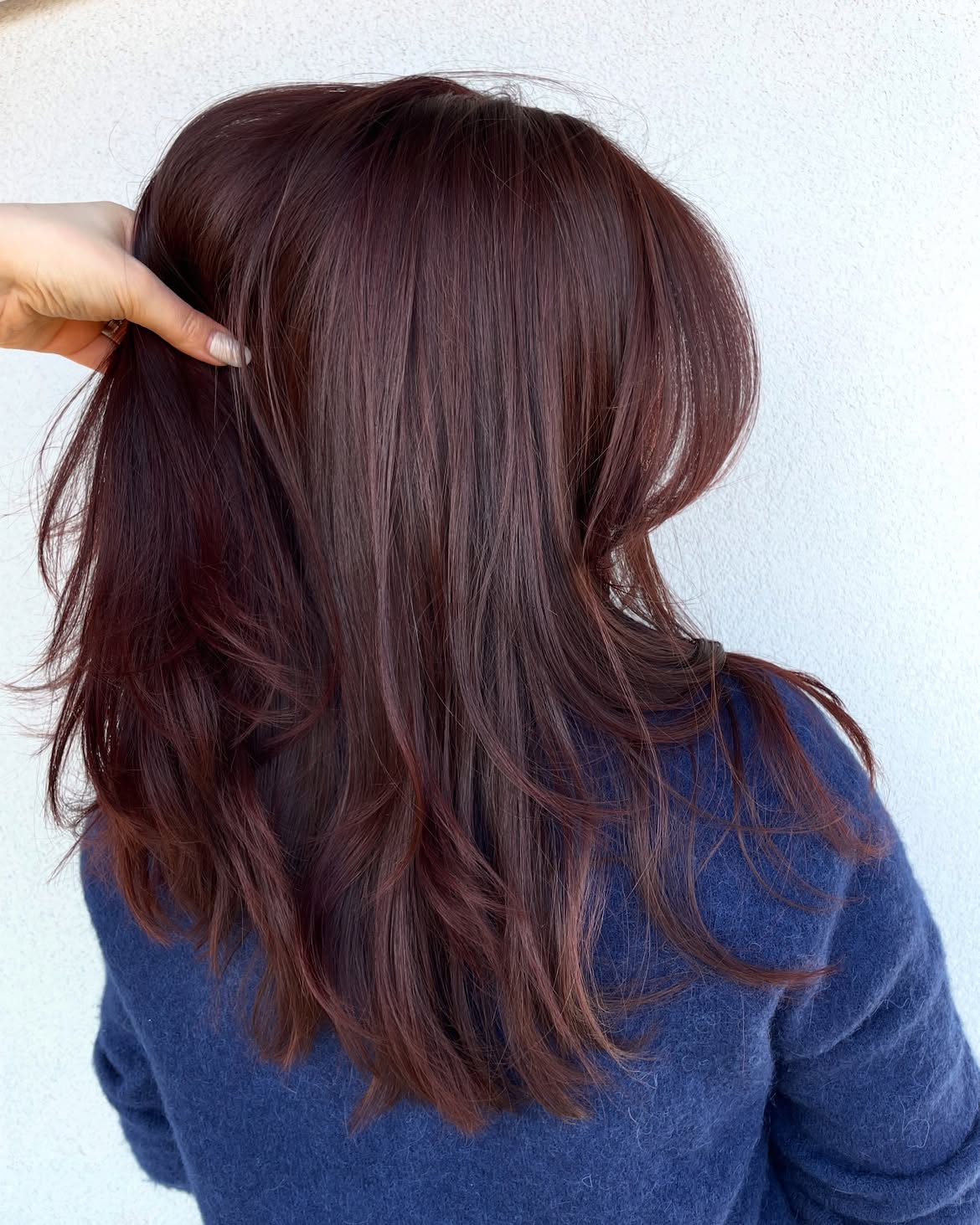 Warm Cherry Brown Layered Waves