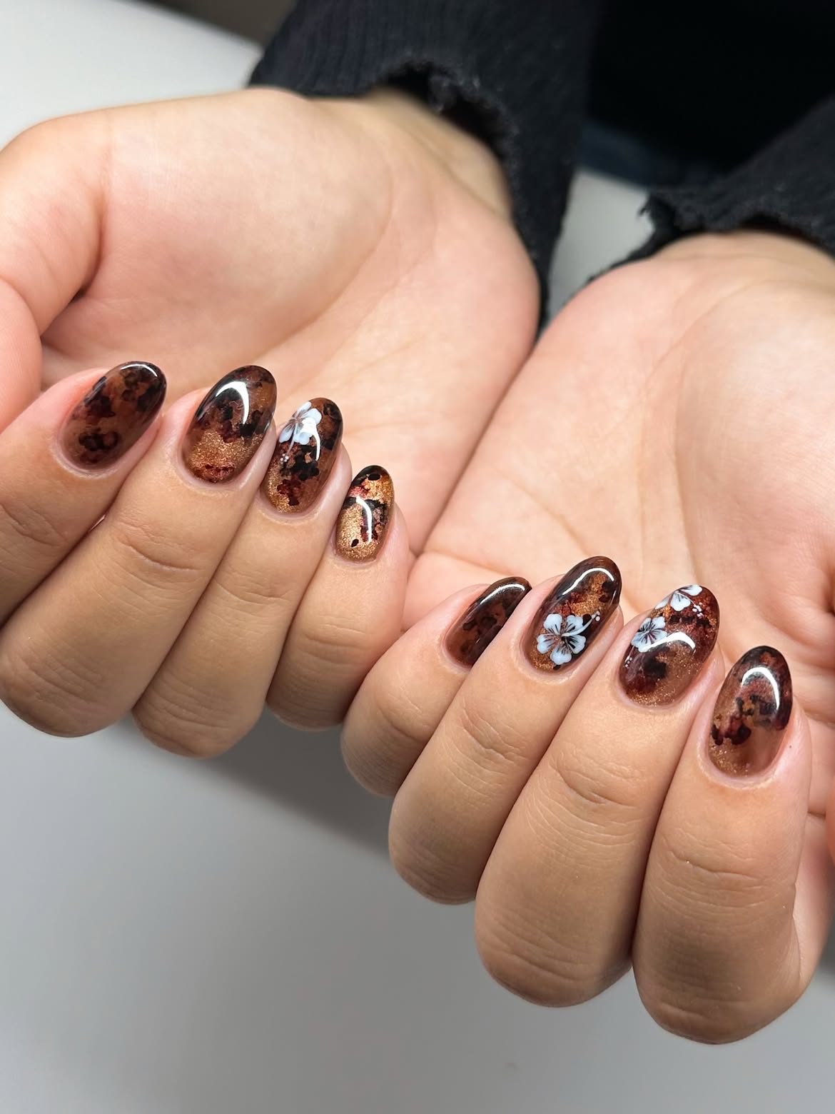 Autumn Floral Velvet Marble Nails