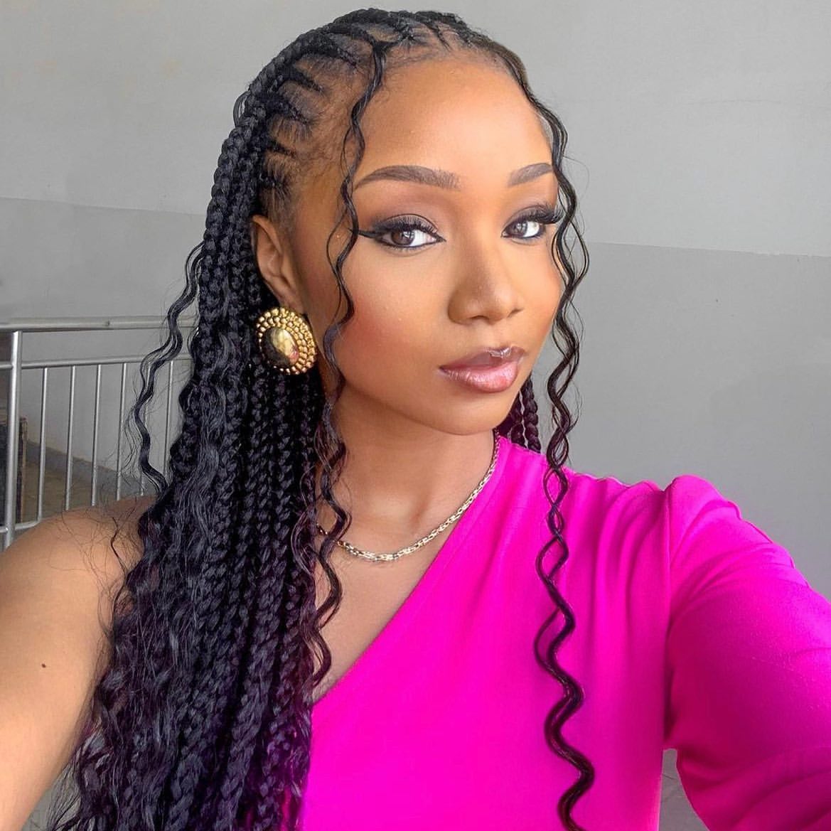 Boho Knotless Braids With Face Framing Wavy Tendrils