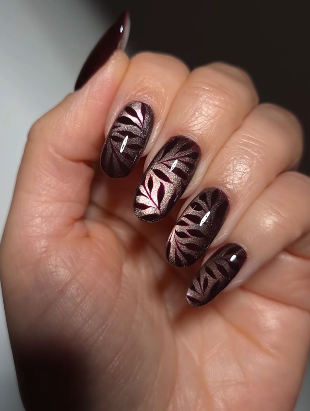 Burgundy Leaf Design Cat Eye Nails