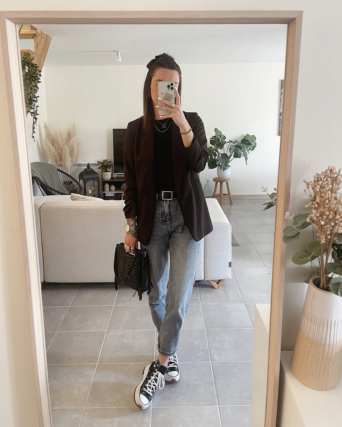 Casual Chic Thanksgiving Blazer and Denim Look