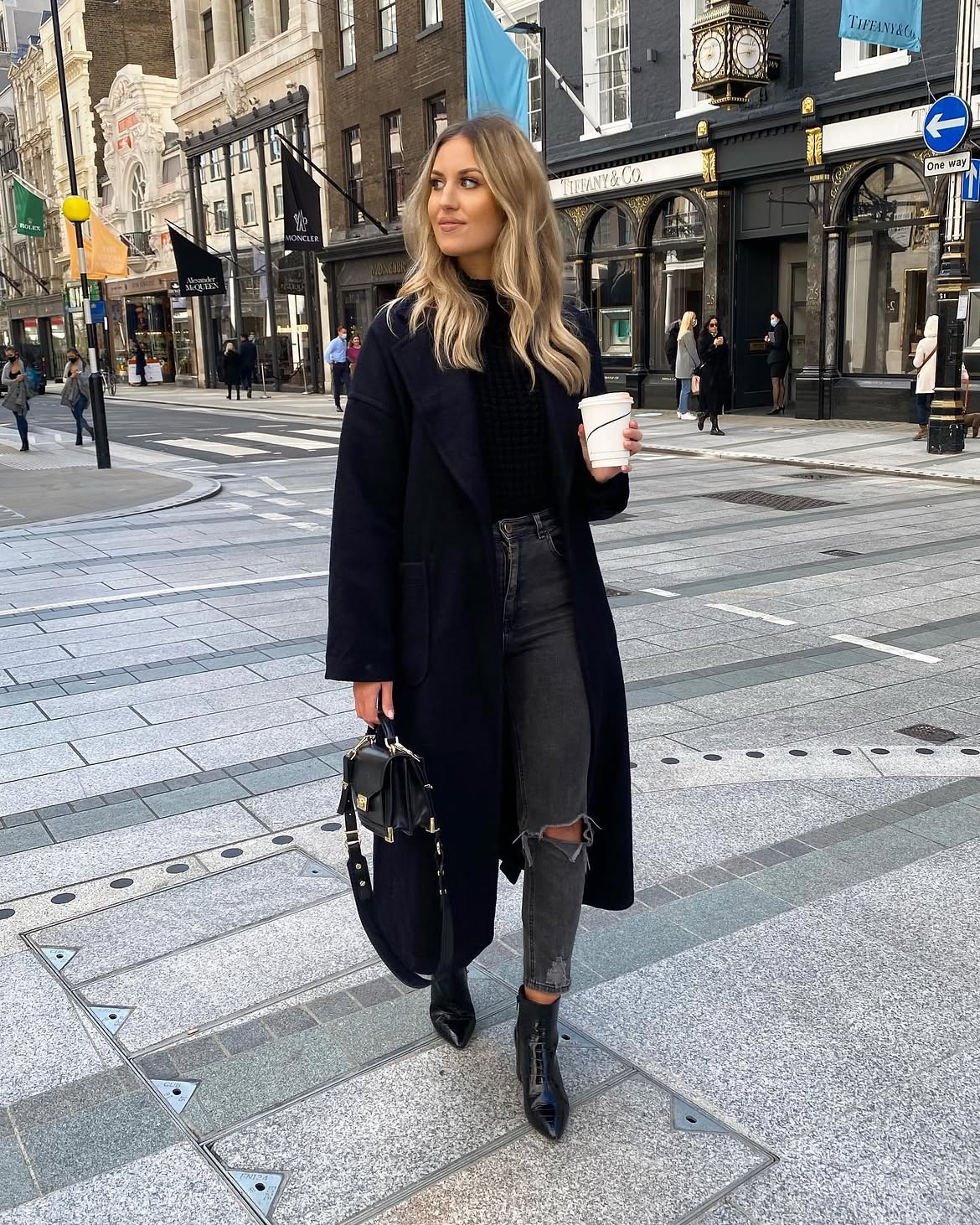Chic Monochrome Thanksgiving Outfit With Ripped Jeans