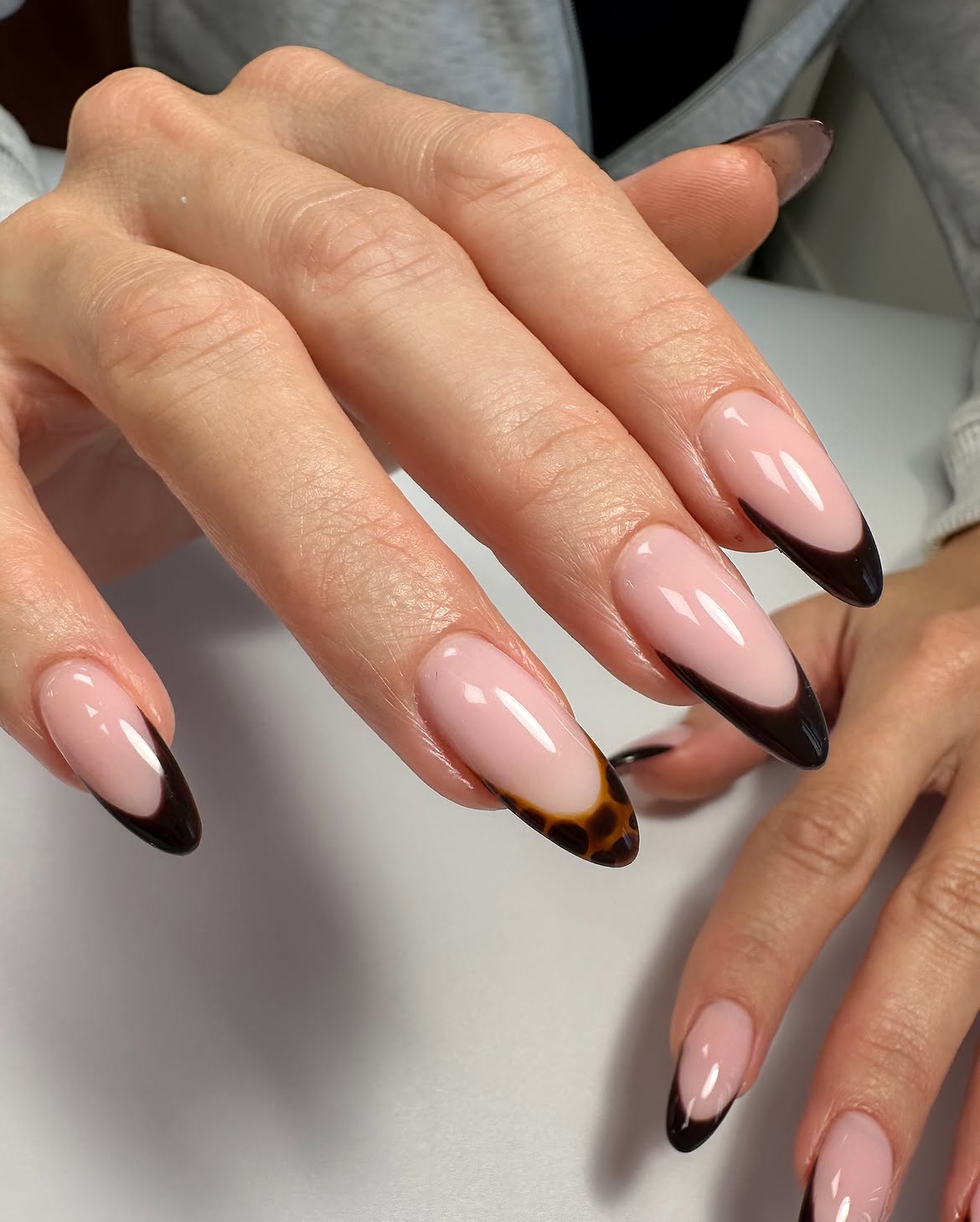 Chic Tortoiseshell Almond French Tips