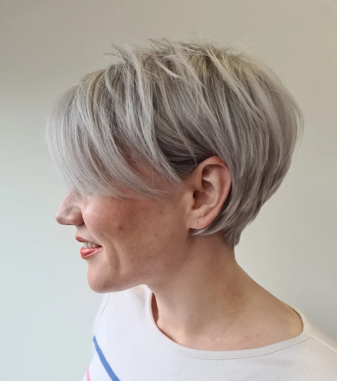 Choppy Pixie With Feathered Bangs Silver Blonde