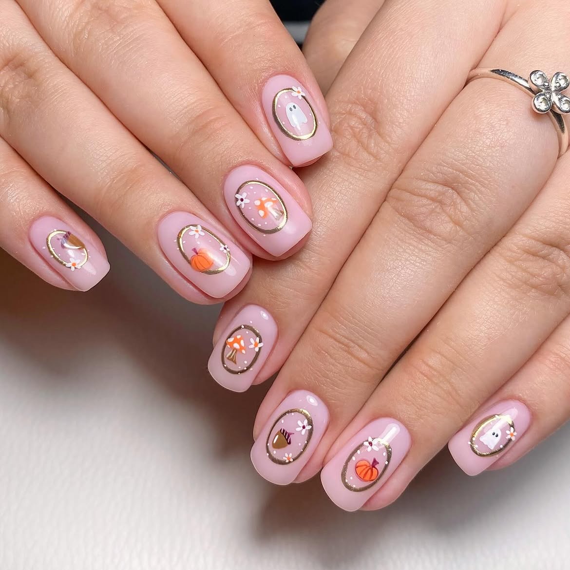 Cute Halloween Oval Frame Nail Art