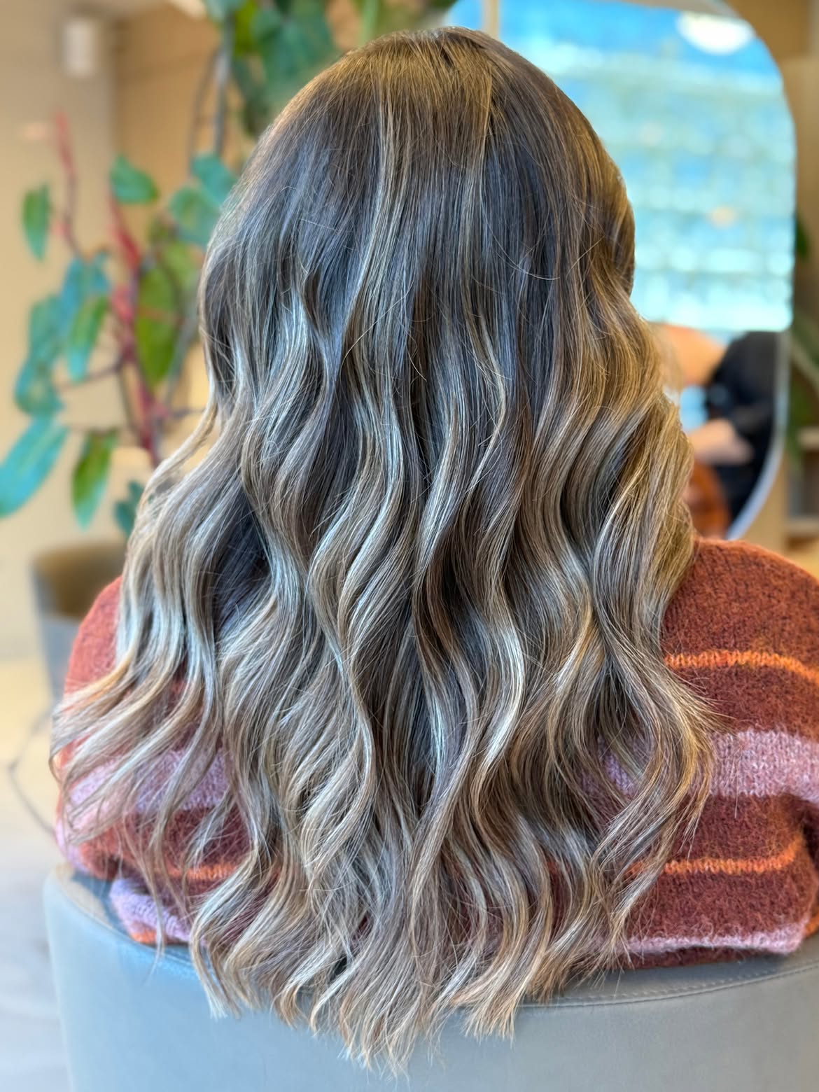 Dimensional Ash Blonde Waves With Soft Layers