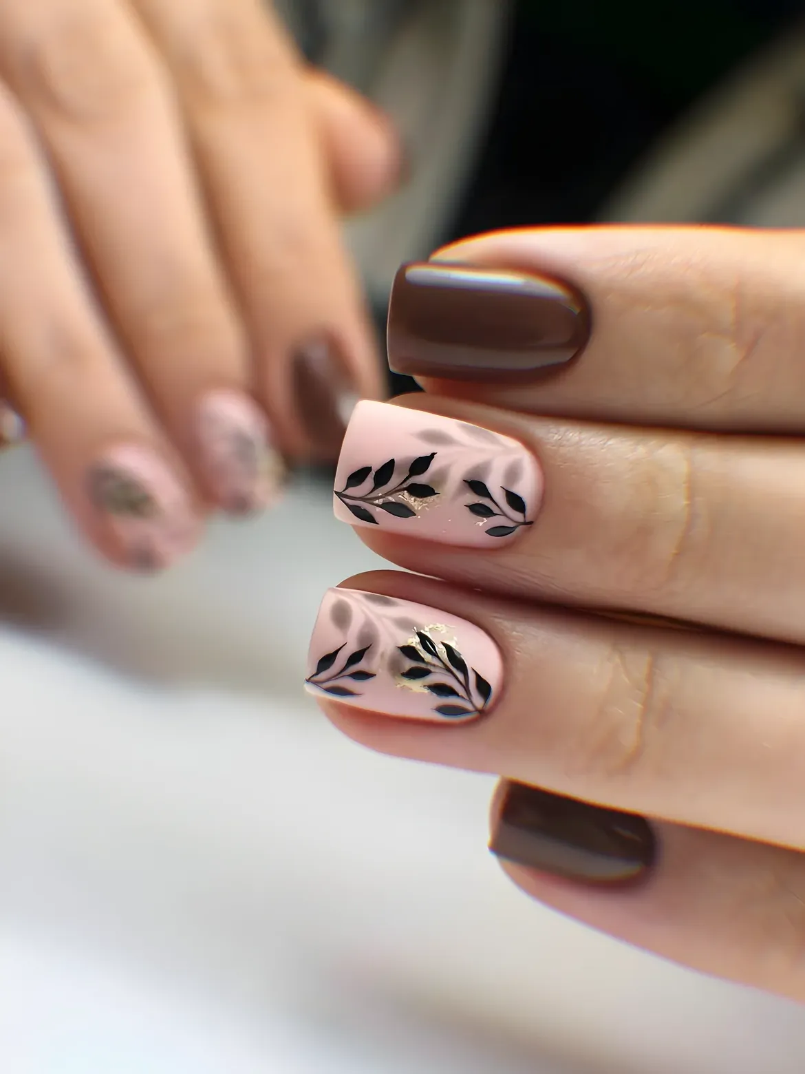 Elegant Black Leaf Swirl Fall Manicure
