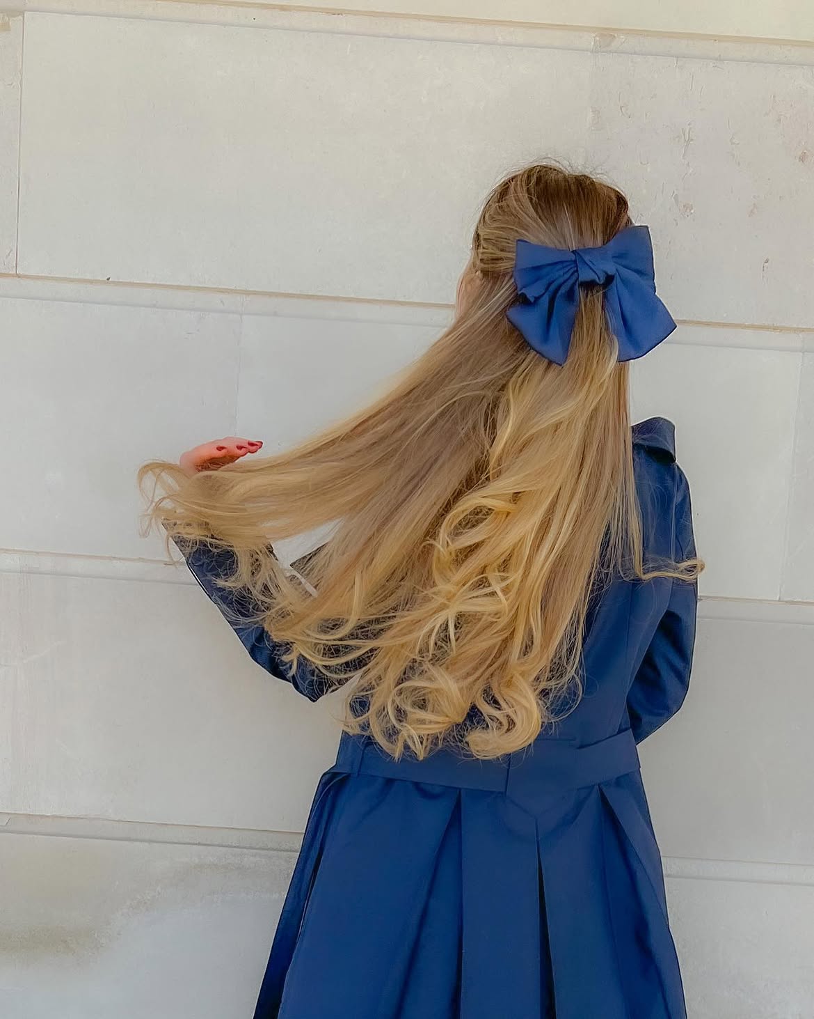 Elegant Loose Curls With Blue Satin Bow